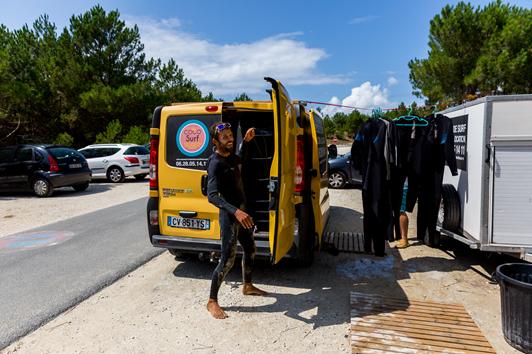 photo de Morgan dans son camion Coco Surf